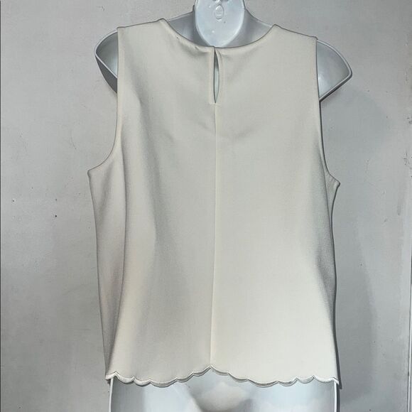 ANN TAYLOR Off White Scalloped Hem Sleeveless Top-M - Picture 5 of 7